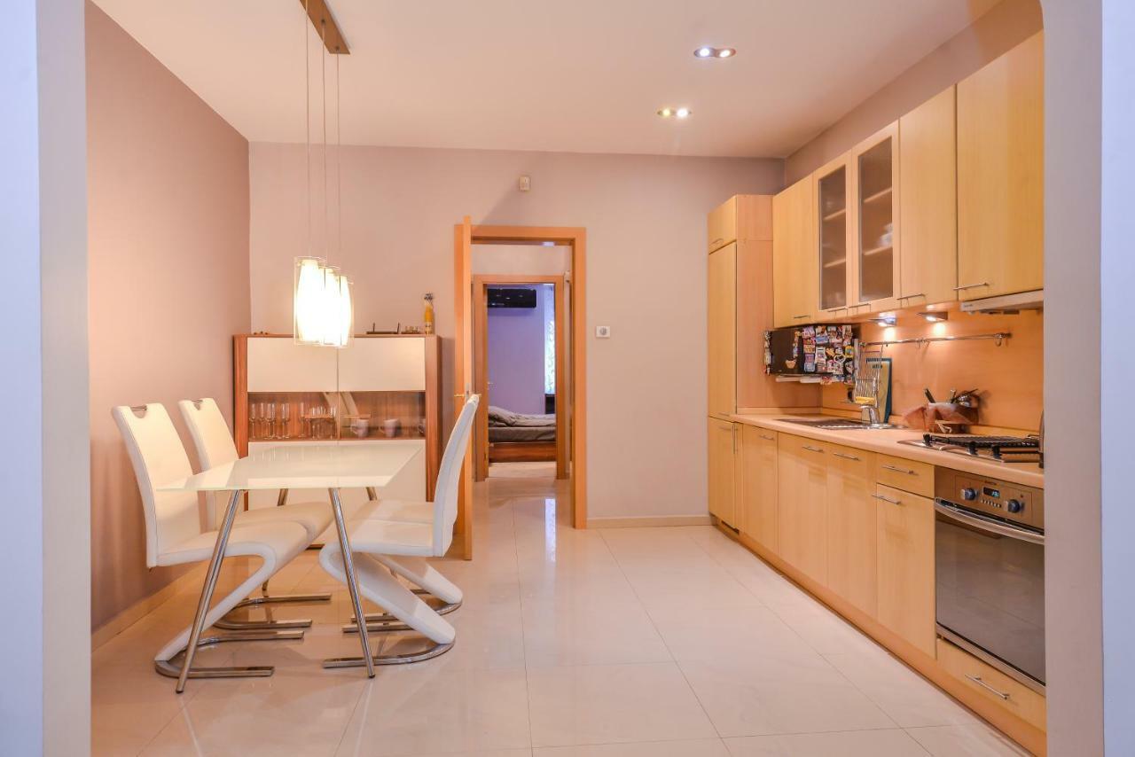 Extravaganzzo - Super Central One Bedroom Modern Apartment By Flat Mаnager Sofia Zewnętrze zdjęcie
